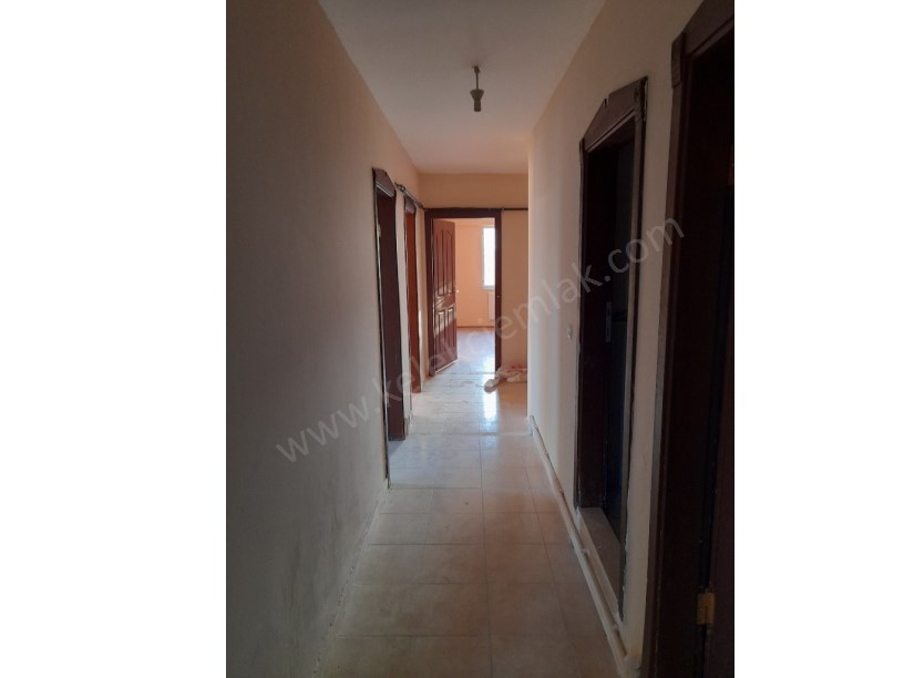 KIRKGÖZ MAHALLESİ İSTASYON CADDESİNDE BAHÇE KATTA 3+1 DAİRE