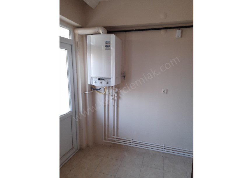 KIRKGÖZ MAHALLESİ İSTASYON CADDESİNDE BAHÇE KATTA 3+1 DAİRE