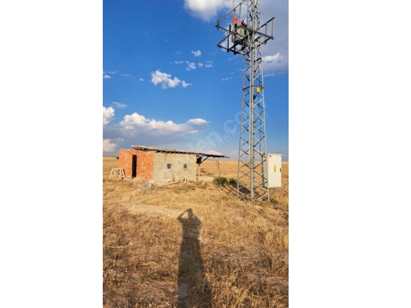 KORUKIRI(ETEM KELEKÇİ MAHALLESİ)NDE SULU TARIMA ELVERİŞLİ TARLA