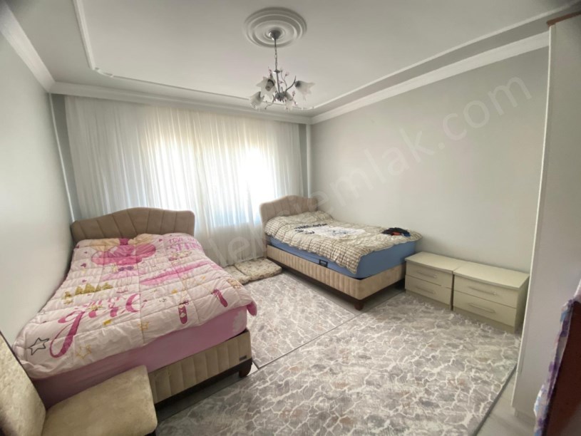 BAĞLARÜSTÜ  LEVENT CADDESİNDE MÜSTAKİL BİNA