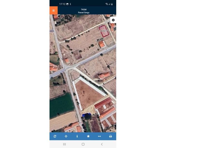 KIRKGÖZ MAHALLESİNDE KÖŞE BAŞINDA ARSA