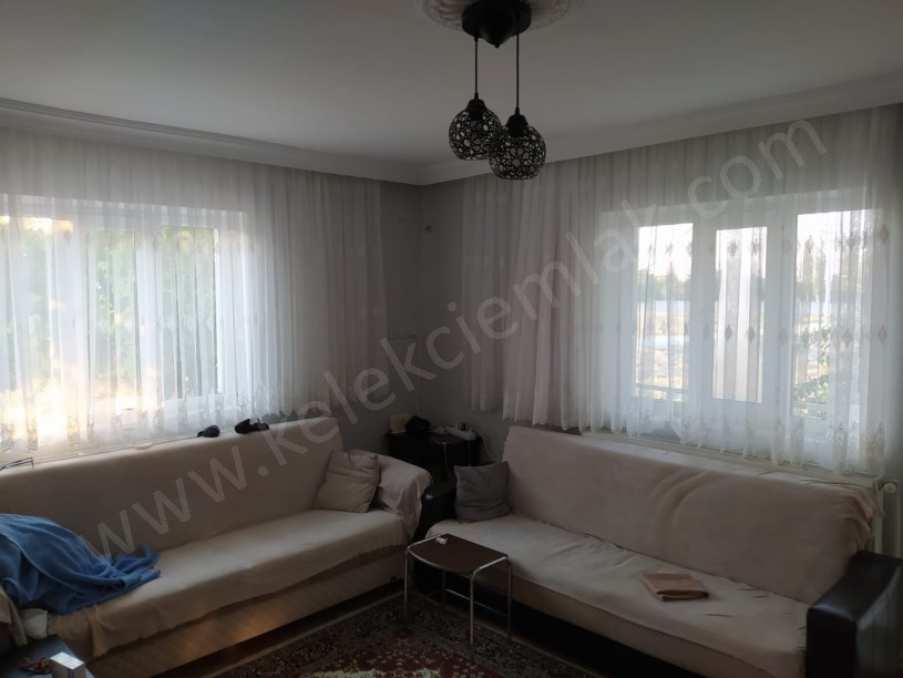 KONAK MAHALLESİ REGAİP CADDESİNDE TEK KATLI MÜSTAKİL EV