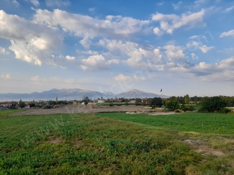 ŞEHİR KABRİSTANI KARŞISINDA SATILIK  İMARLI ARSA