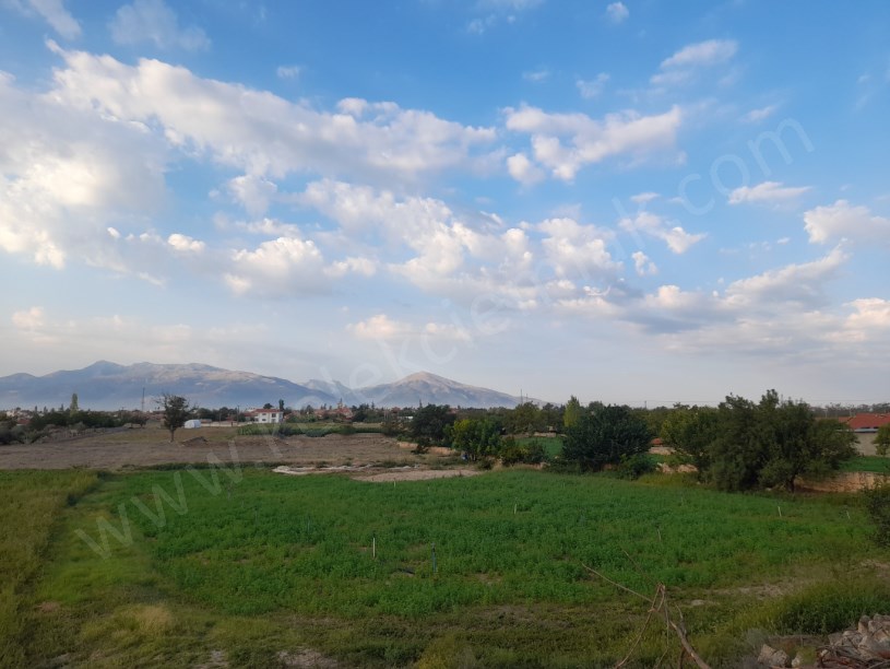 ŞEHİR KABRİSTANI KARŞISINDA SATILIK  İMARLI ARSA