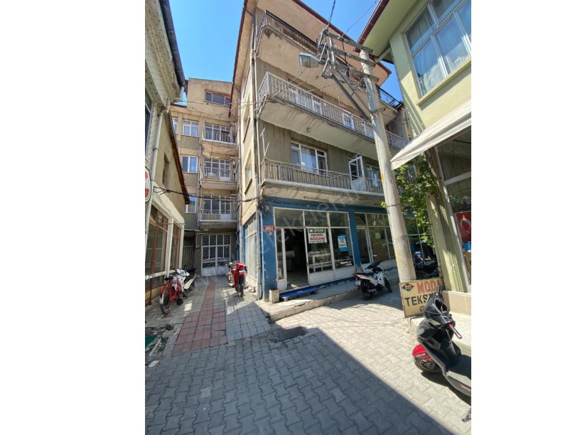 ÇARŞI MERKEZDE SATILIK DÜKKAN