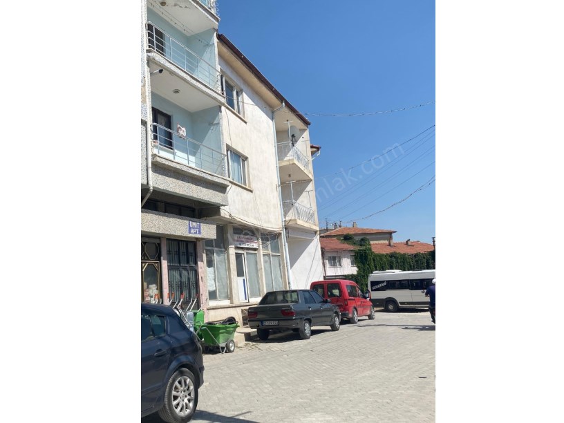 ÇARŞI MERKEZDE DÜKKAN+MESKEN