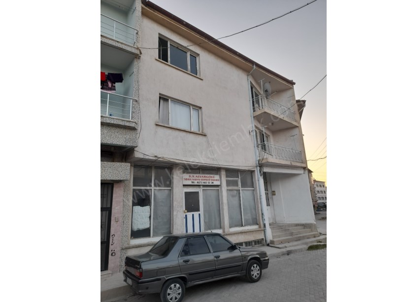 ÇARŞI MERKEZDE DÜKKAN+MESKEN