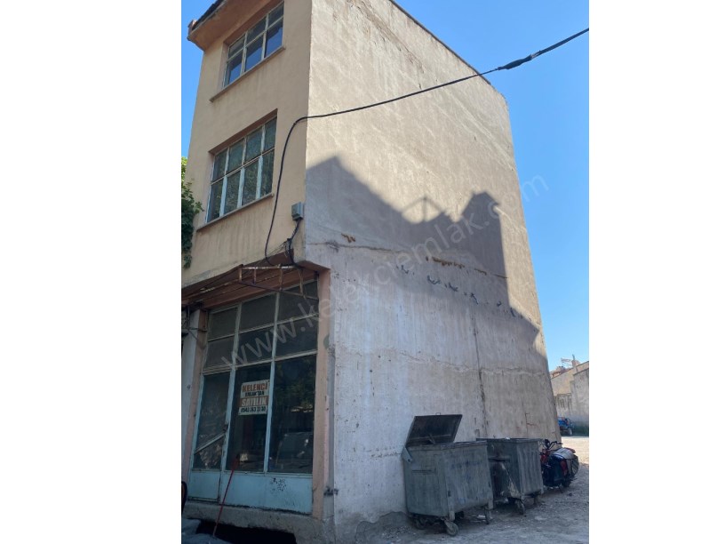 HASIR PAZARINDA SATILIK DÜKKAN