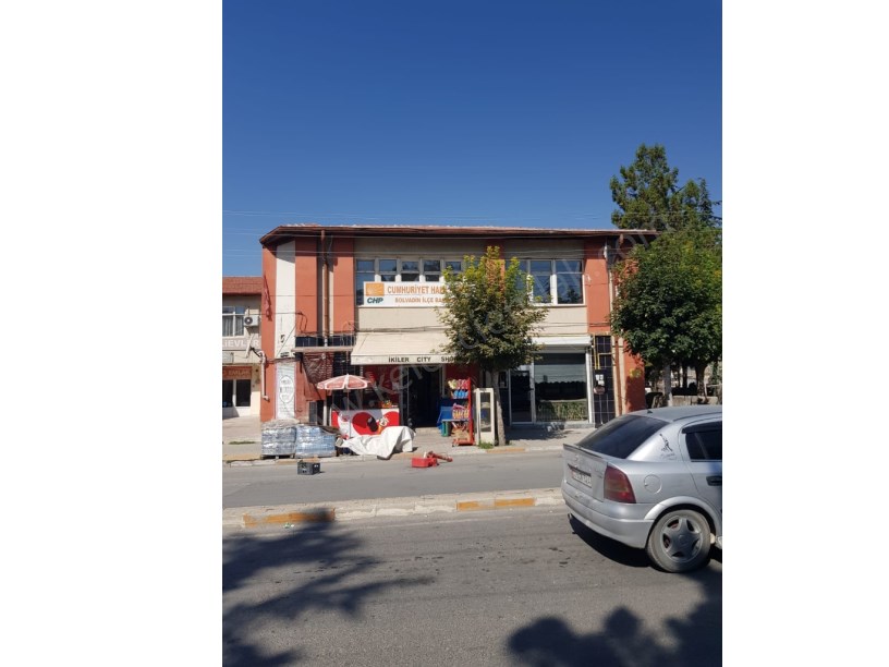 İSTASYON CADDESİNDE BAHÇELİEVLER İŞ MERKEZİNDE BÜRO