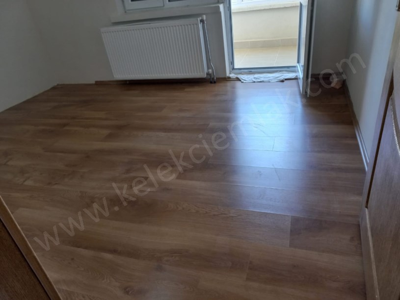 KONAK MAHALLESİ SARAY CADDESİNDE SATILIK 2+1