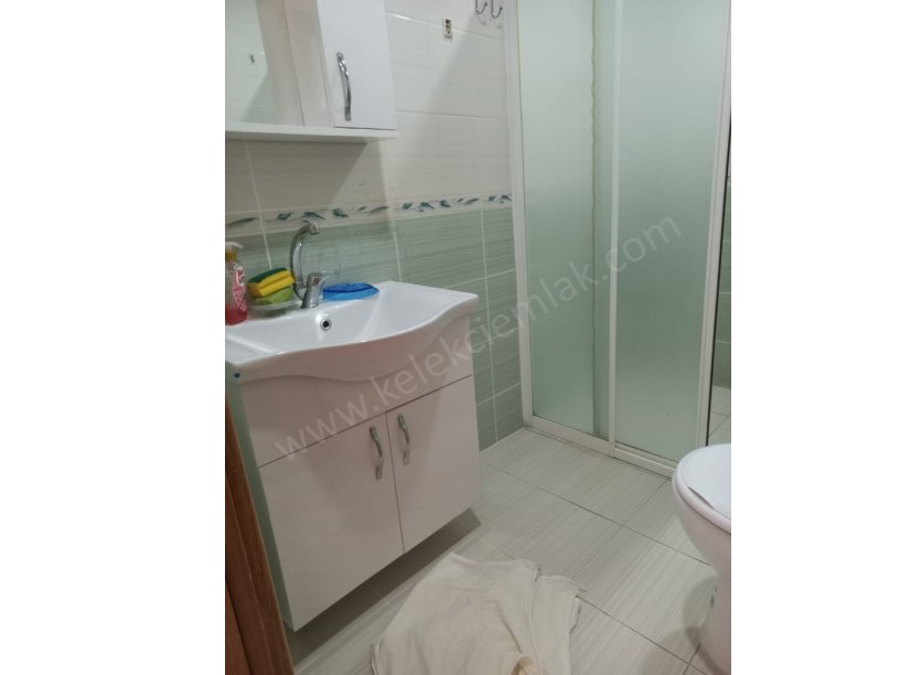KONAK MAHALLESİ SARAY CADDESİNDE SATILIK 2+1