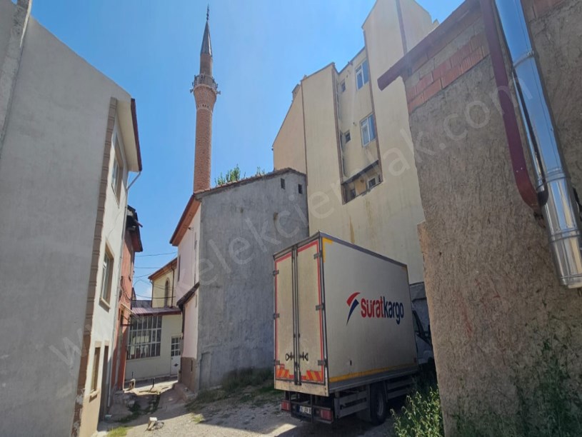 KIRKLAR(TAHTALI)MAHALLESİNDE ARSA