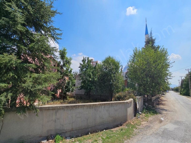 YAKUPŞEVKİ PAŞA MAHALLESİNDE CEMALİOĞLU CAMİİ YANINDA MÜSTAKİL EV VE ARSA