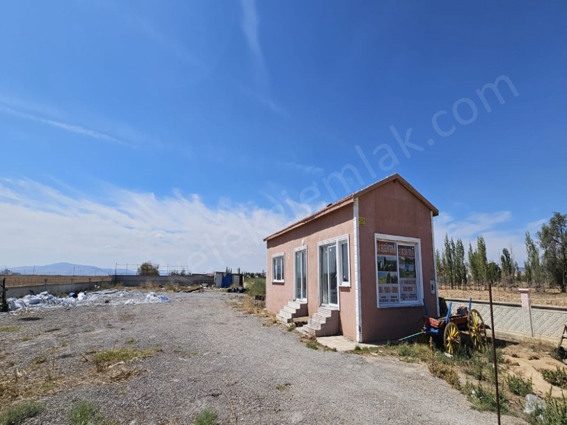 SELÇUKLU MAHALLESİNDE ÇEVRE YOLUNA SIFIR TİCARİ ARSA İŞYERİ