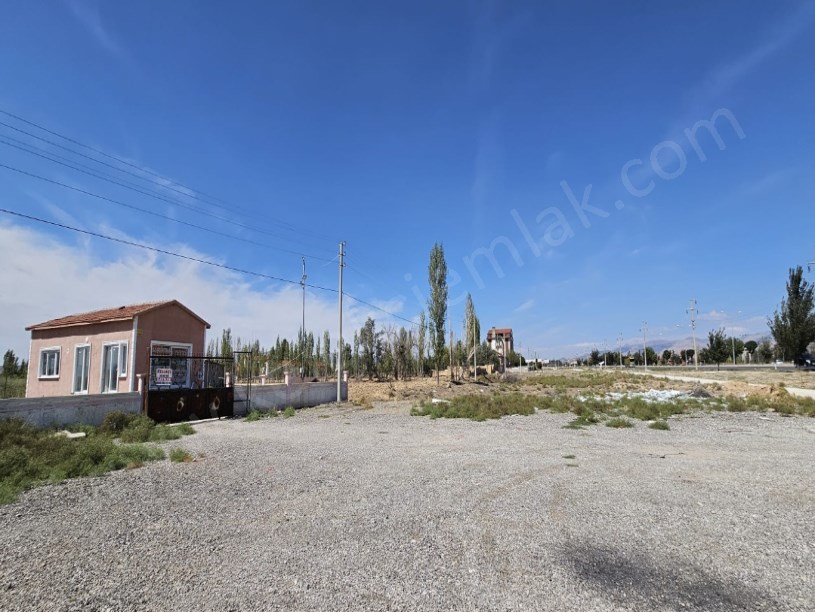 SELÇUKLU MAHALLESİNDE ÇEVRE YOLUNA SIFIR TİCARİ ARSA İŞYERİ