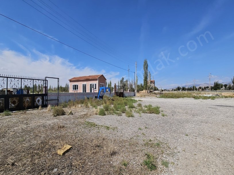 SELÇUKLU MAHALLESİNDE ÇEVRE YOLUNA SIFIR TİCARİ ARSA İŞYERİ