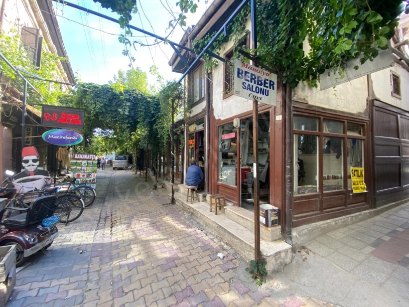 BUĞDAY PAZARINDA DÜKKAN