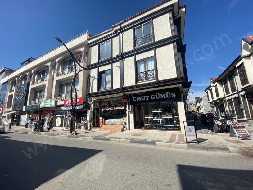 ÇARŞI MERKEZDE KOYUNCULAR PASAJINDA KİRALIK 1+1