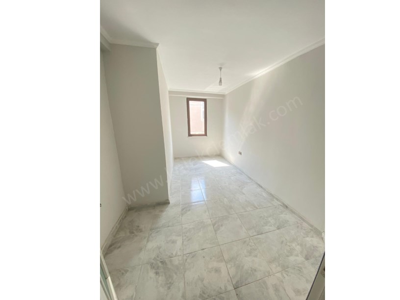 ÇARŞI MERKEZDE KOYUNCULAR PASAJINDA KİRALIK 1+1