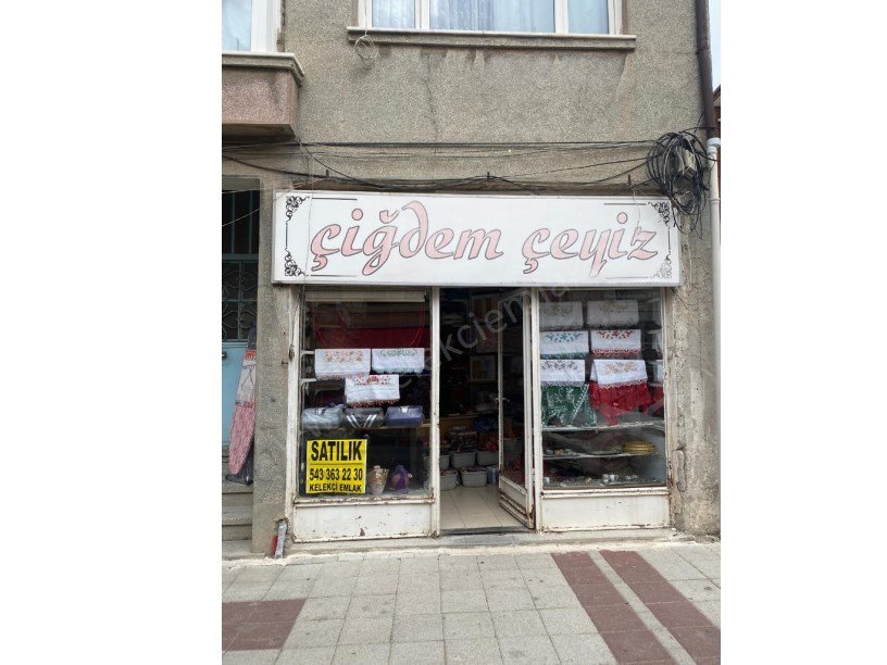 İSTASYON CADDESİNDE SATILIK DÜKKAN
