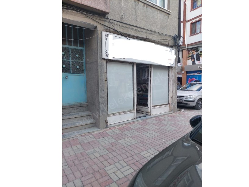 İSTASYON CADDESİNDE SATILIK DÜKKAN