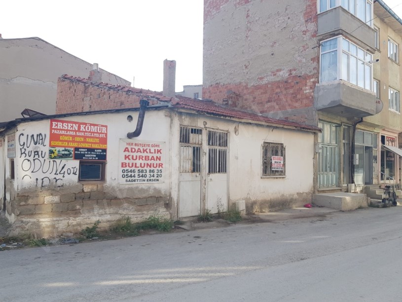 BÜYÜK HAMAM YANINDA ARSA