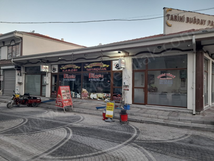 ÇARŞI MERKEZDE BUĞDAY PAZARI GİRİŞİNDE DÜKKAN
