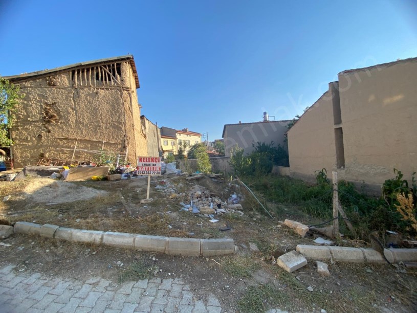 YENİCE MAHALLESİ DİBEKBAŞI SOKAKTA  2 ADET ARSA