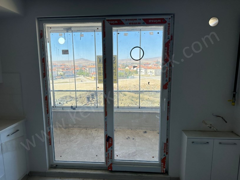 PERŞEMBE PAZARI YANINDA LÜKS 3+1 DAİRE