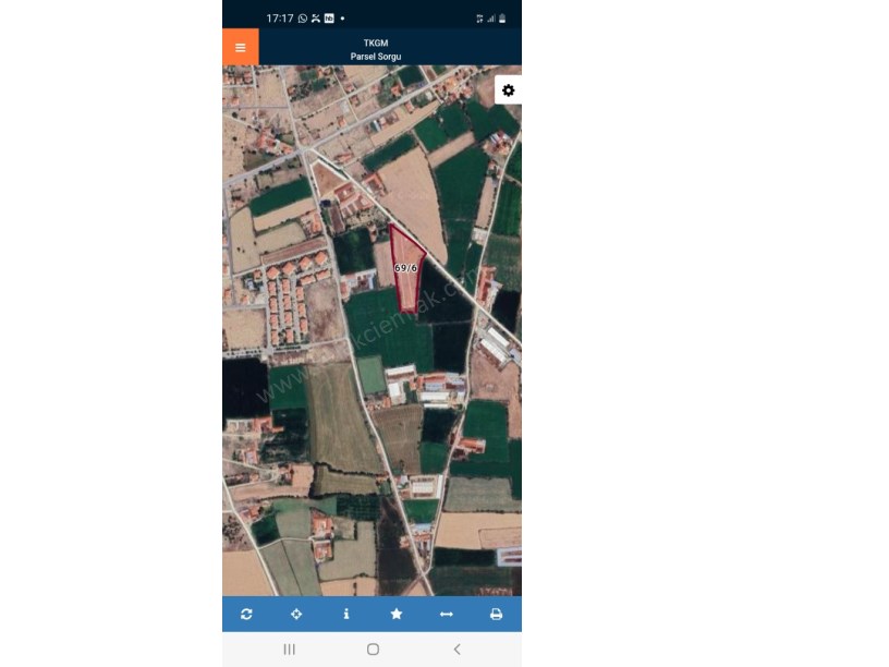 TOKİ ARKASINDA  YOLA CEPHELİ TARLA 