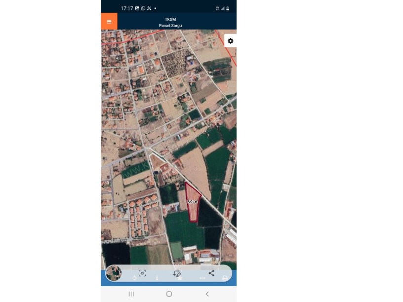 TOKİ ARKASINDA  YOLA CEPHELİ TARLA 