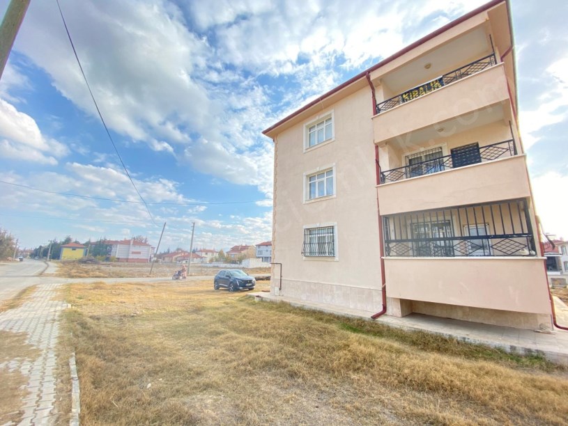 SELÇUKLU MAHALLESİNDE  EŞYALI 3+1 DAİRE