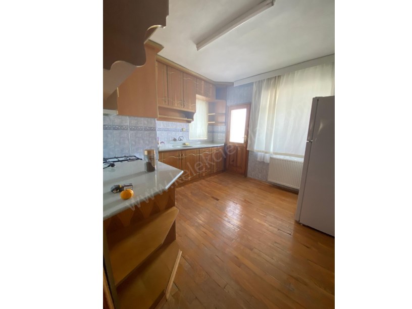 SELÇUKLU MAHALLESİNDE  EŞYALI 3+1 DAİRE