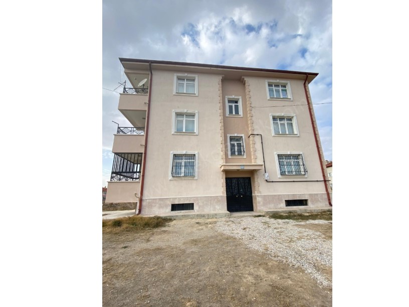 SELÇUKLU MAHALLESİNDE  EŞYALI 3+1 DAİRE