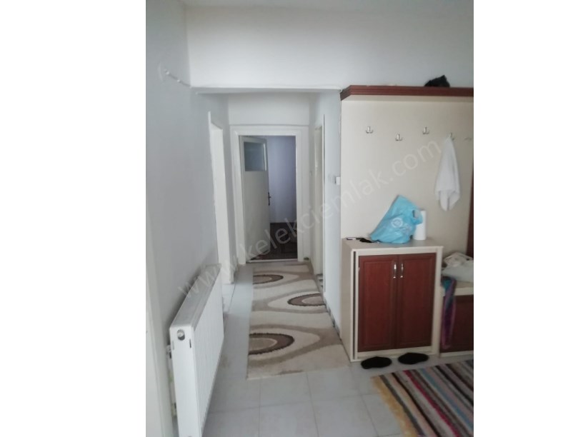 BADEMLİ MAHALLESİ ORHANİYE SOKAKTA SATILIK EŞYALI 2+1