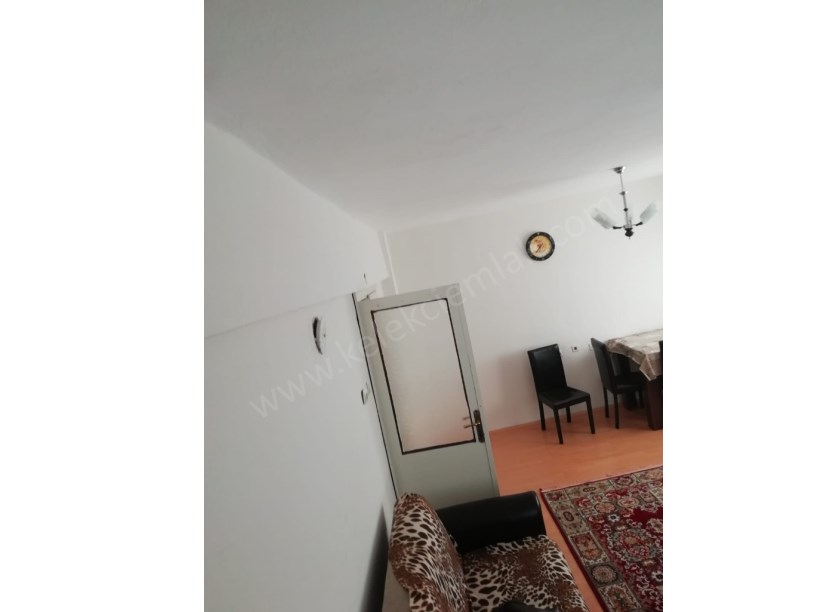 BADEMLİ MAHALLESİ ORHANİYE SOKAKTA SATILIK EŞYALI 2+1