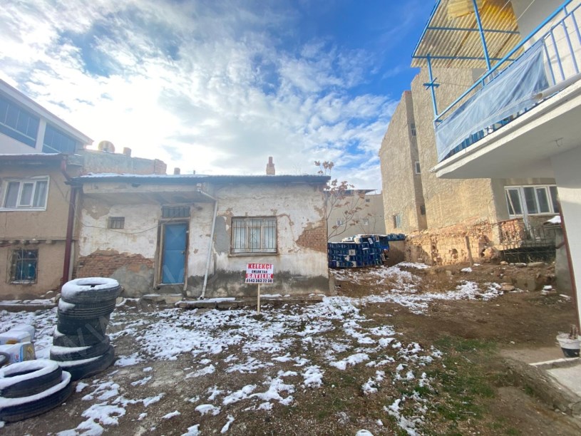 HASTANE MAHALLESİNDE ARSA