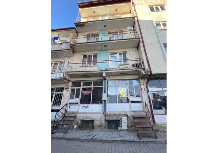 HASIR PAZARINDA SATILIK DÜKKAN+3 KAT MESKEN
