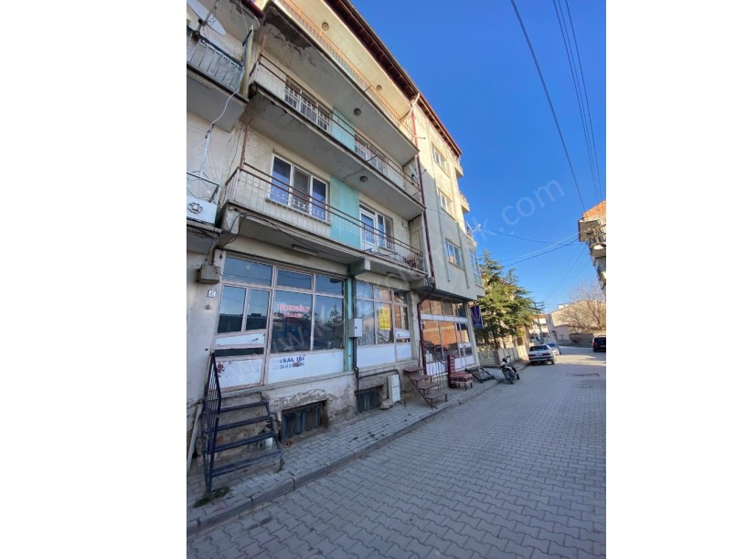 HASIR PAZARINDA SATILIK DÜKKAN+3 KAT MESKEN