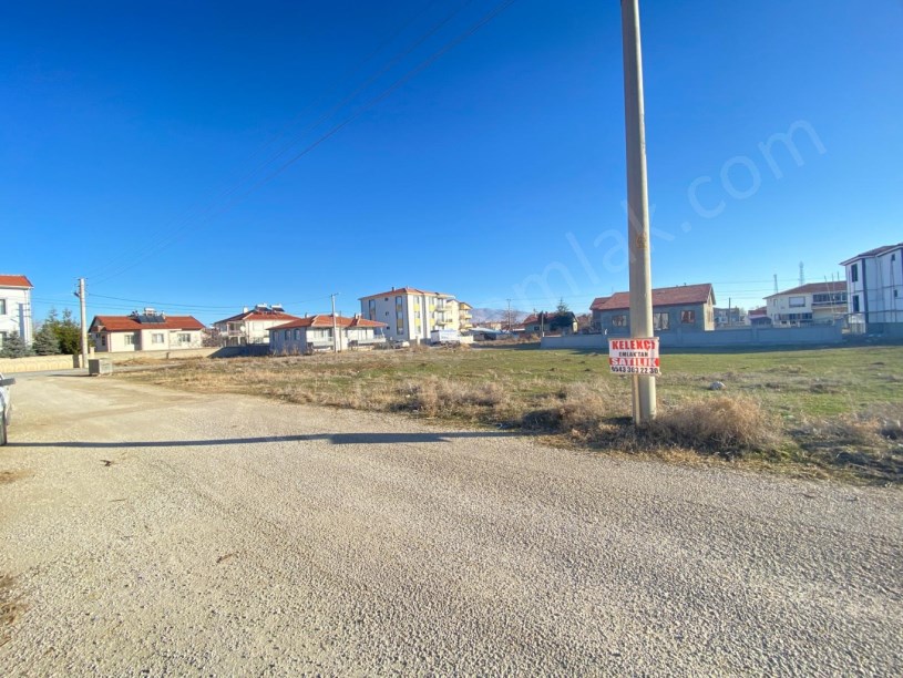 KONAK MAHALLESİNDE ARSA