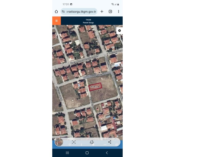 KONAK MAHALLESİNDE ARSA