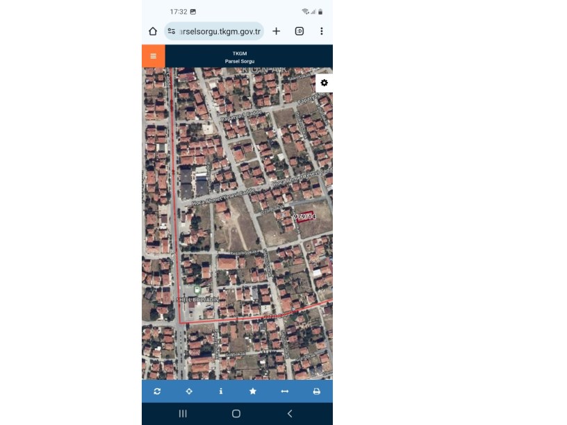 KONAK MAHALLESİNDE ARSA
