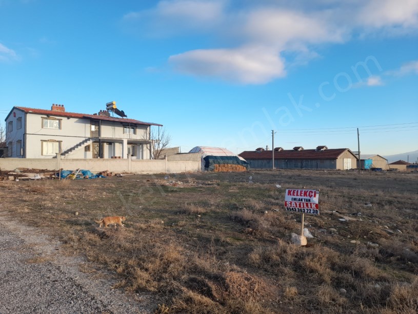 KALE MAHALLESİNDE ARSA