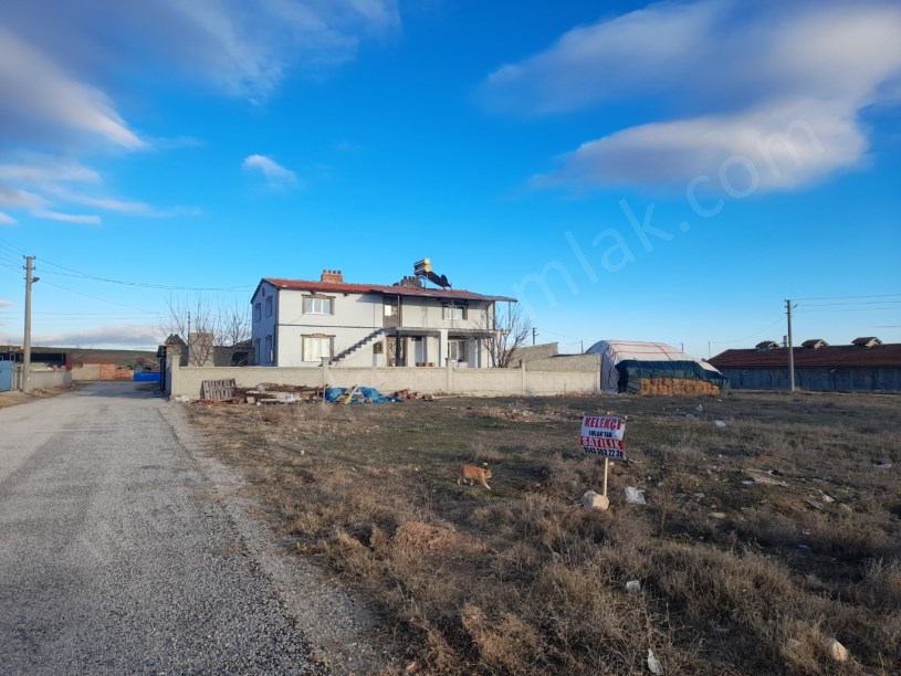 KALE MAHALLESİNDE ARSA