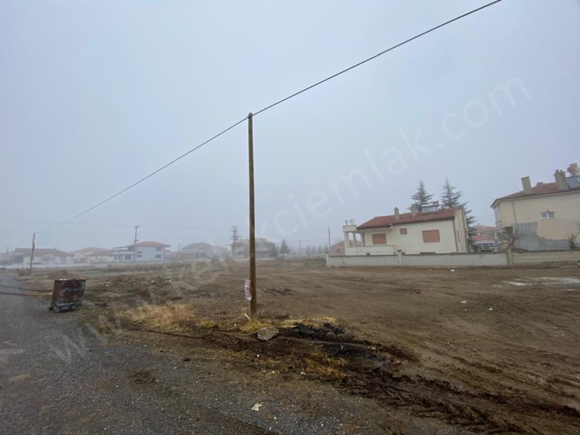 SELÇUKLU MAHALLESİ YILMAZ SOKAKTA 2 ADET GÜNEY CEPHELİ ARSA 