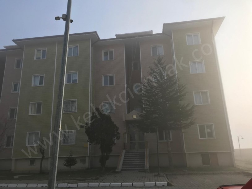 TOKİ F5 B BLOKTA ARA KATTA KİRALIK 2+1