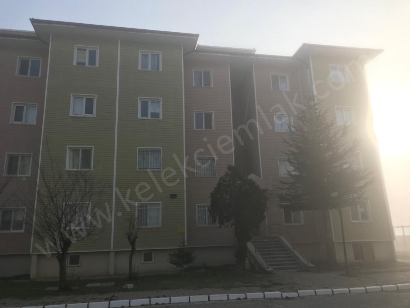 TOKİ F5 B BLOKTA ARA KATTA KİRALIK 2+1