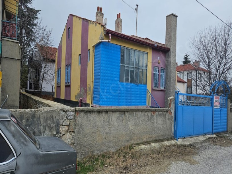 BADEMLİ MAHALLESİNDE MÜSTAKİL BİNA