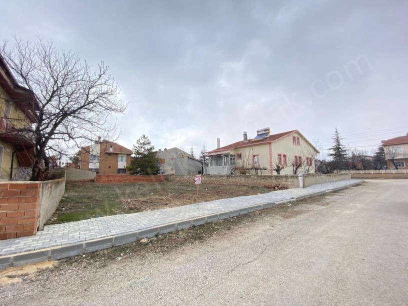 BAĞLARÜSTÜ MAHALLESİNDE DOĞU CEPHELİ ARSA