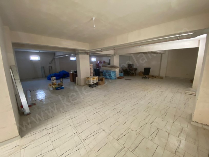 YENİCE MAHALLESİ HACI ARİF BEY SOKAKTA BÜYÜK İŞYERİ